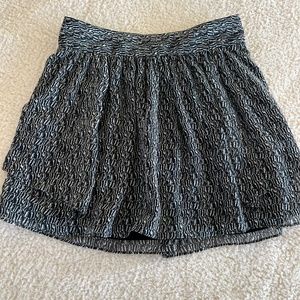 Gap skirt